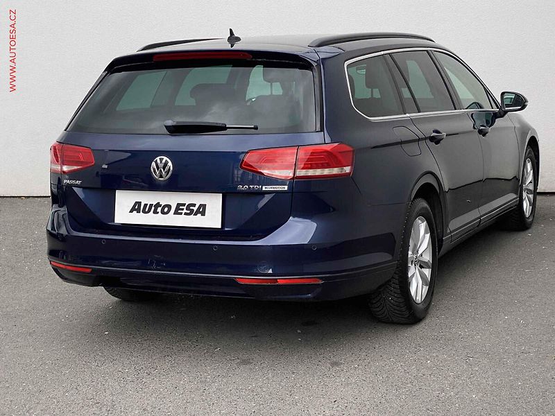 Volkswagen Passat (2015) 2.0 TDi, Comfortline, LED - fotka 4 z 18