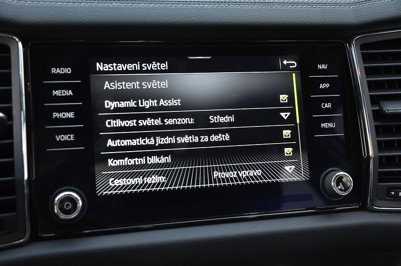 Škoda Kodiaq (2023) 1.5 TSi DSG / 1.MAJ. / 75tkm - fotka 35 z 42