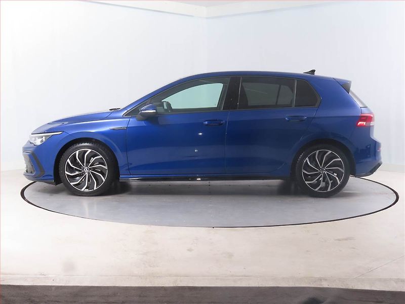 Volkswagen Golf (2023) R-Line 1.5 TSI - fotka 3 z 14