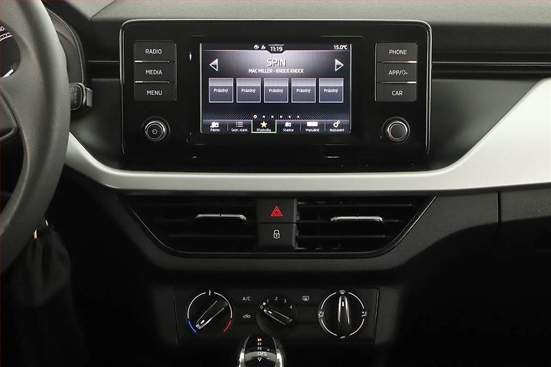 Škoda Scala (2021) 1.0 TSI, Automat, ČR,1.maj - fotka 10 z 12