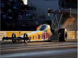 Leah Pritchett a její dragster.