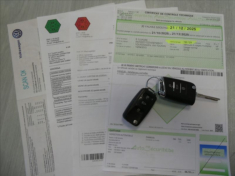 Volkswagen Touran 1,6 TDi 77kW 7.MÍST,navigace - fotka 40 z 43