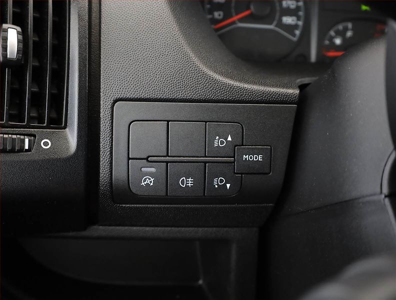 Peugeot Boxer (2021) 2.2 BlueHDi, L3H2, 13m3, 1.0t - fotka 15 z 16