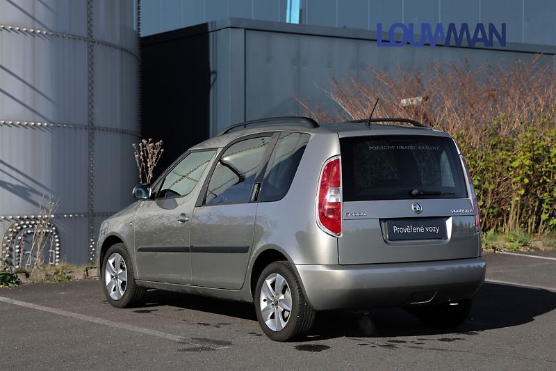 Škoda Roomster TSI AMBIENTE - fotka 2 z 17