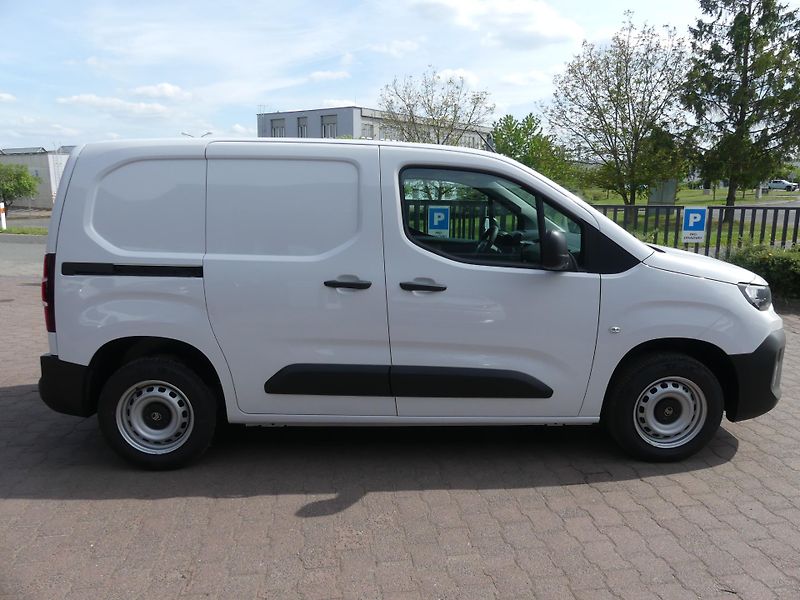 Citroën Berlingo (2026) VAN L1 650 Turbo 110 MAN6 - fotka 4 z 19