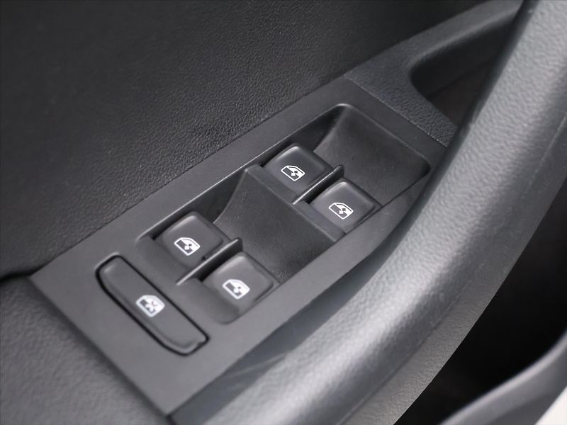 Škoda Octavia 2,0 TSI 140kW DSG Style CZ - fotka 15 z 33