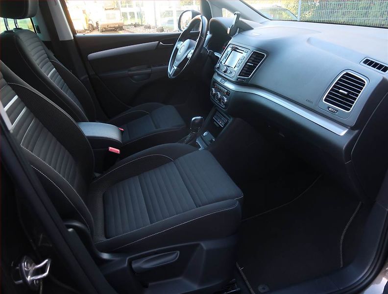 Volkswagen Sharan (2015) 2.0 TDI, Automat, 7 míst, Navi - fotka 9 z 29