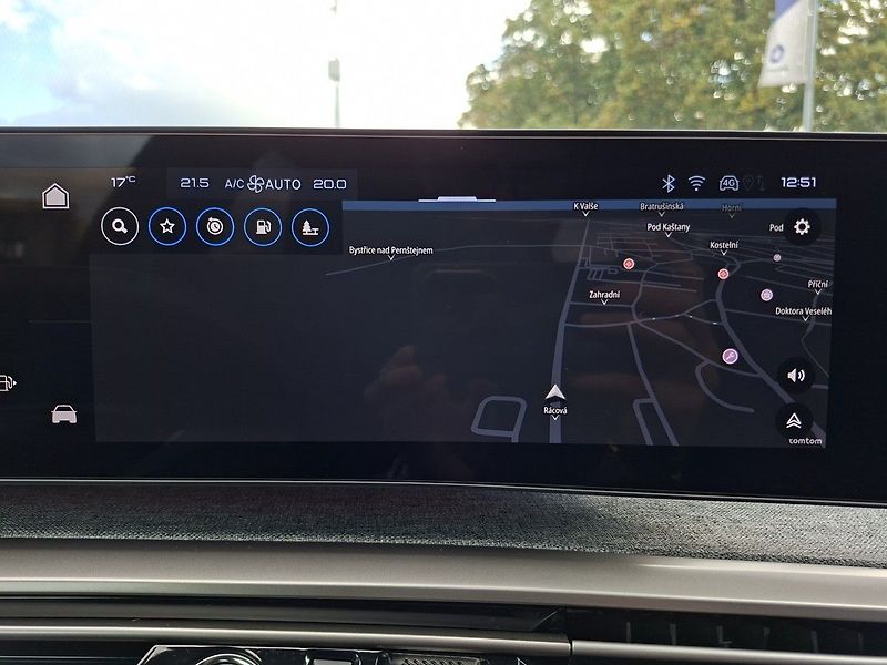 Peugeot 3008 ALLURE HYBRID 145k e-DCS6 - fotka 23 z 29