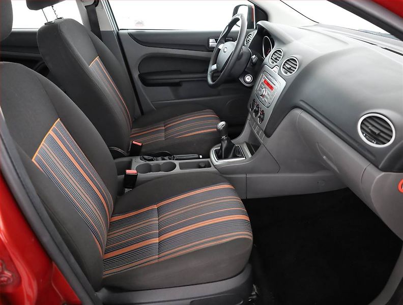 Ford Focus (2008) 1.6 16V, Serv.kniha, nová STK - fotka 7 z 11