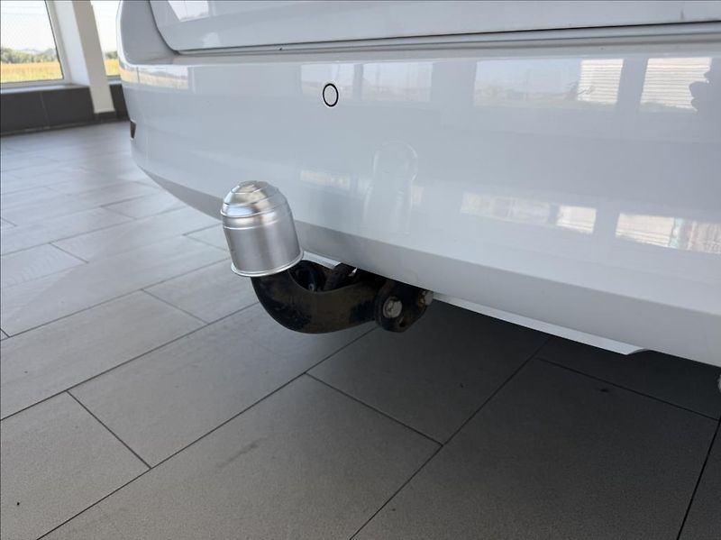 Škoda Fabia 1,0 TSI, tažné, LED, CarPlay - fotka 34 z 35