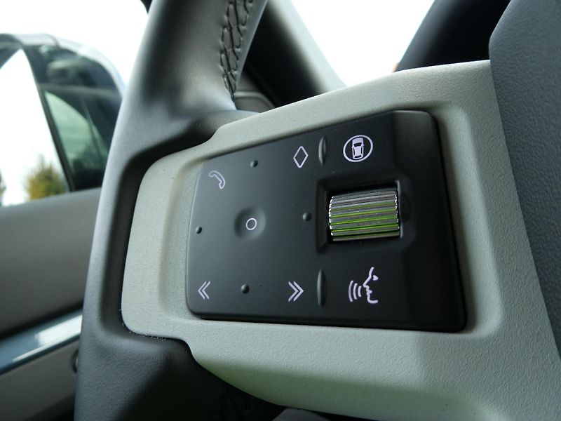 Land Rover Defender 110 S D200 - fotka 17 z 35