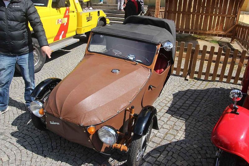 V Příbrami se sjela historická auta a motorky v rámci tradiční akce Česká Route 66.