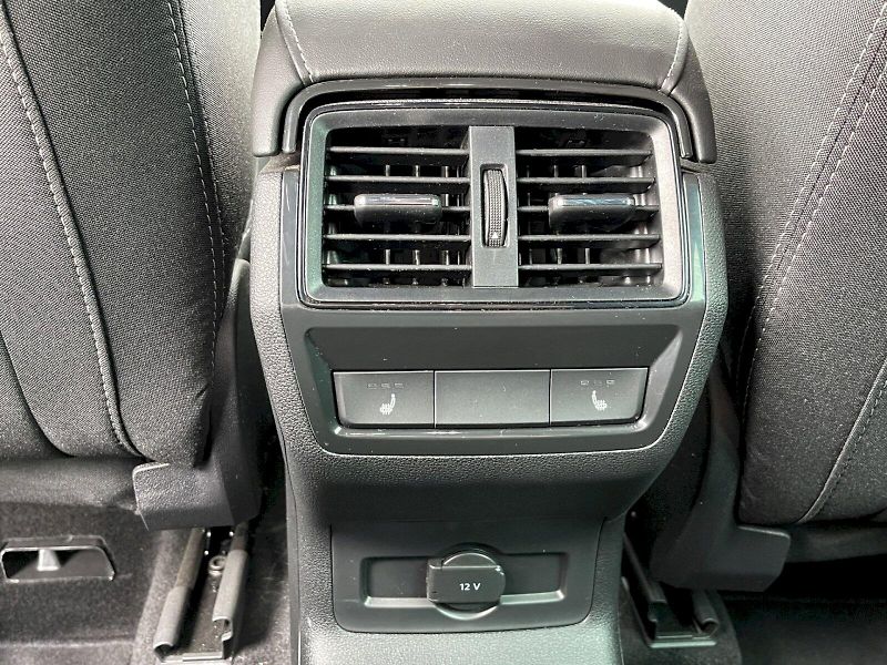 Škoda Karoq (2026) 1.5 TSI 110 kW DSG SportLine - fotka 27 z 35