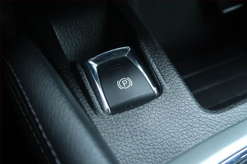 Nissan Qashqai (2016) 1.2 DIG-T, Serv.kniha, Navi - fotka 20 z 23
