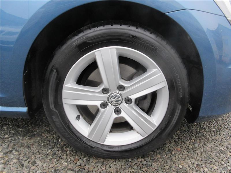 Volkswagen Golf 2,0 TDI 110kW Xenon Comfortlin - fotka 15 z 17