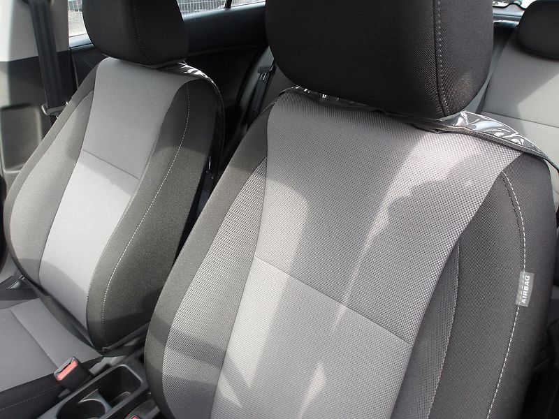 Hyundai i20 1,2i 1.MAJ.! NAJ.62000 km !!! - fotka 17 z 29