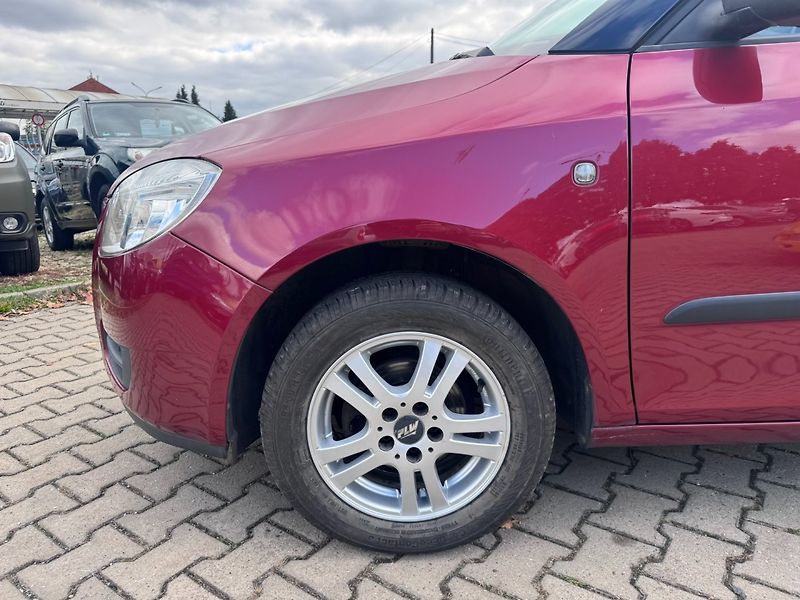 Škoda Fabia (2008) 1,2 HTP 44 KW KILOMETRY - fotka 13 z 38