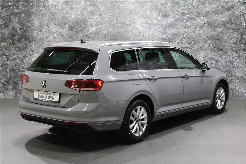 Volkswagen Passat 1,5 TSI DSG Business 1.maj. CZ - fotka 4 z 35