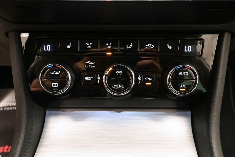 Škoda Superb 2,0 TDI 110kW DSG Clever Záruk - fotka 21 z 30