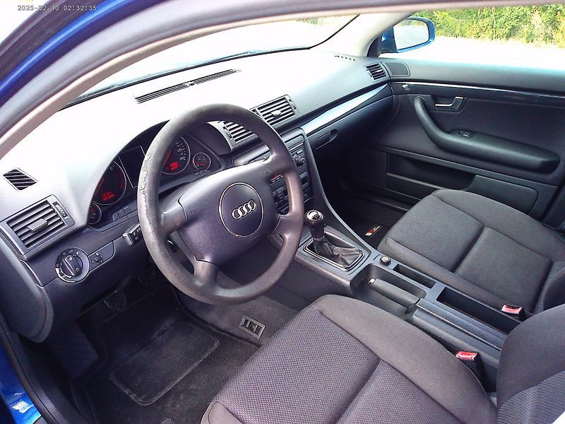 Audi A4 Avant 2.0 FSi, Servisní kniha - fotka 10 z 23