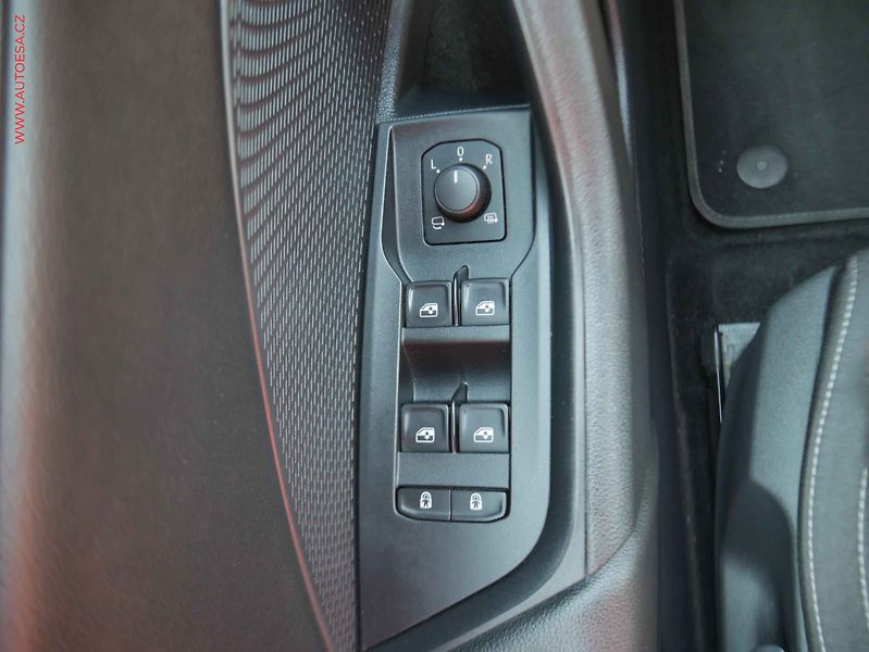 Škoda Octavia (2021) 2.0TDi, ČR, DSG - fotka 13 z 17