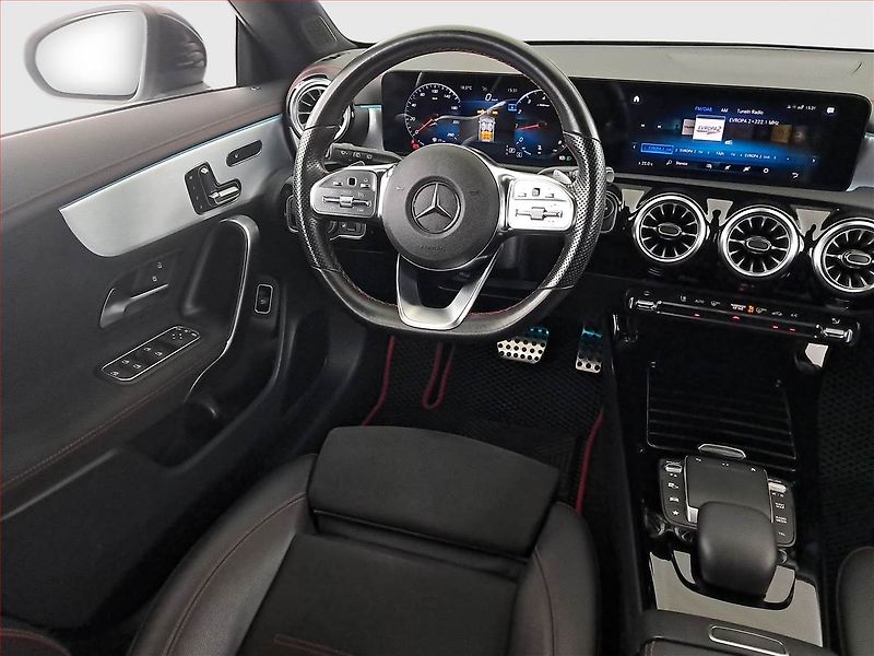 Mercedes-Benz CLA (2021) AMG Paket 200 - fotka 7 z 19