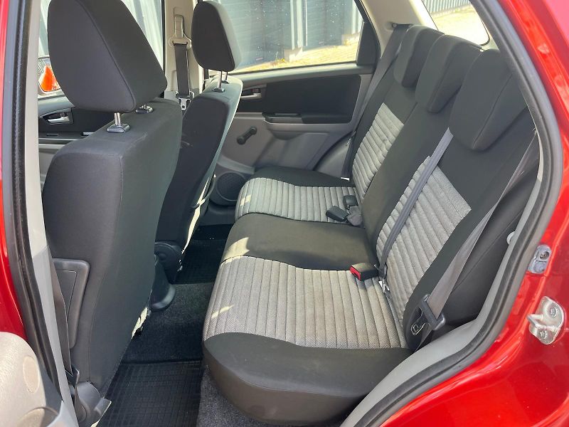 Suzuki SX4 1,6 VVT i-AWD /1.mj./servis.k. - fotka 10 z 13