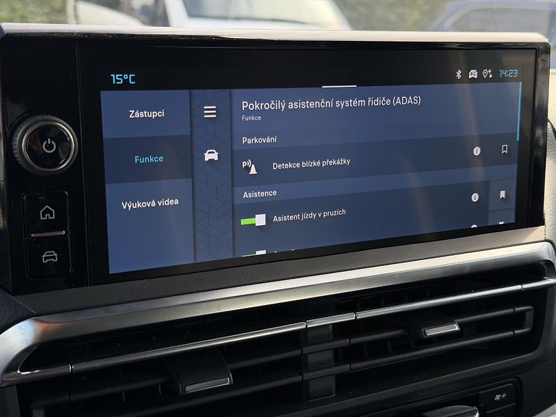 Citroën SpaceTourer 2.2 HDi 180EAT8 XL Shine - fotka 14 z 33