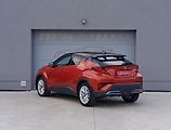 Toyota C-HR 2.0HEV PREMIERE ČR 1.MAJITEL - náhled 7