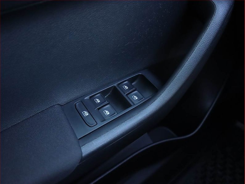 Škoda Fabia (2019) Ambition 1.0 TSI, Serv.kniha - fotka 18 z 20