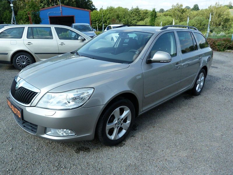 Škoda Octavia 1.4 TSI Family - fotka 1 z 27