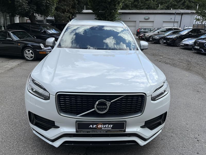 Volvo XC90 (2019) D5 AWD R-DESIGN, 7 MÍST - fotka 3 z 44
