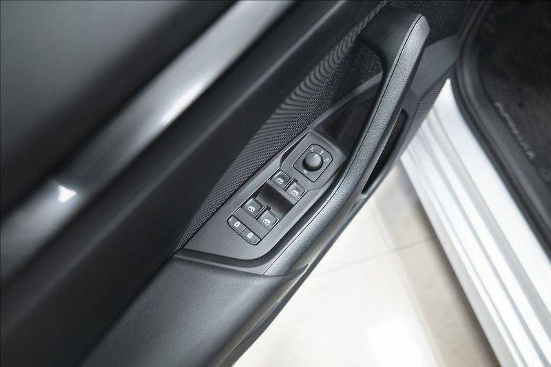 Škoda Octavia 2,0 TDI VÝHŘEV ČR 2x KOLA - fotka 16 z 35