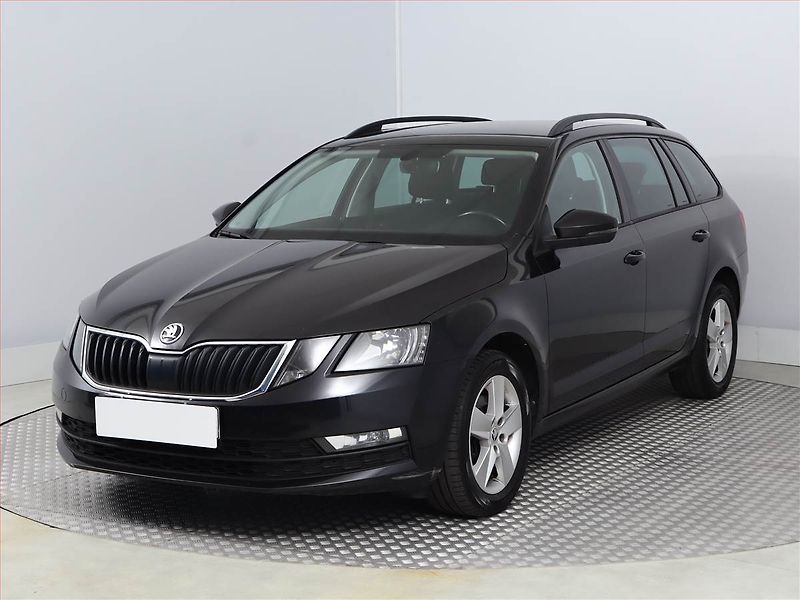 Škoda Octavia (2018) 2.0 TDI, Automat, Navi - fotka 2 z 17