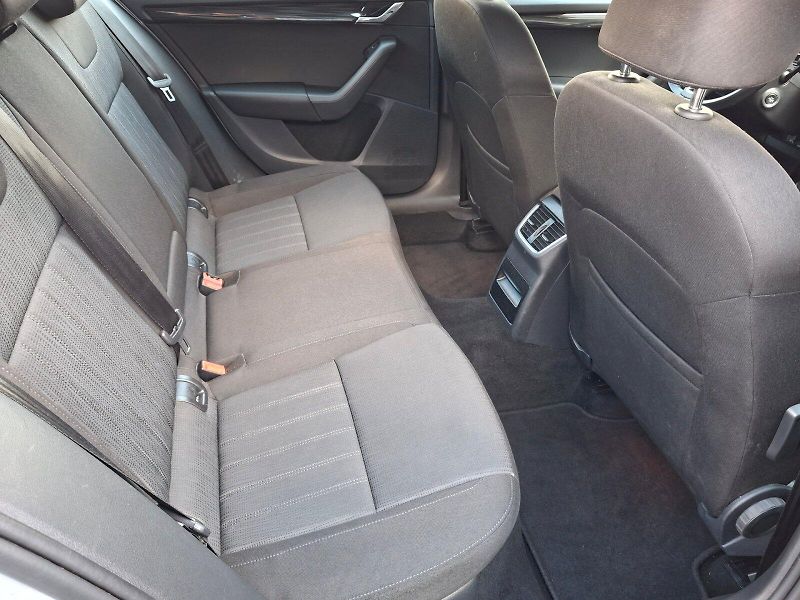 Škoda Octavia (2019) Style DSG 2,0TDi 110kW - fotka 24 z 34