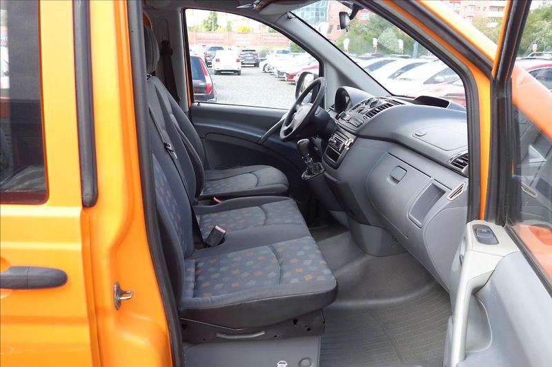 Mercedes-Benz Vito 2,2 CDi 80KW, ČR, 6MÍST,111. - fotka 10 z 27