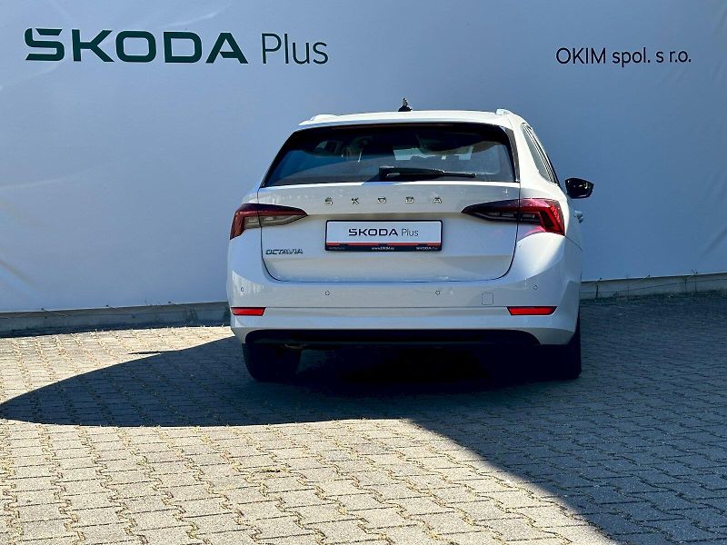 Škoda Octavia (2022) 2.0 TDI 110kW DSG Style Combi - fotka 2 z 21