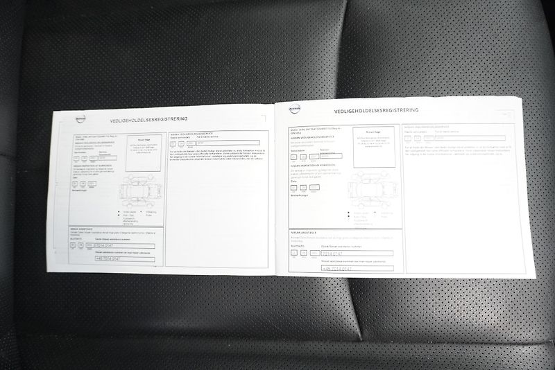 Nissan X-Trail  DIG-T 1,3i TEKNA  AUTOMAT - fotka 30 z 32
