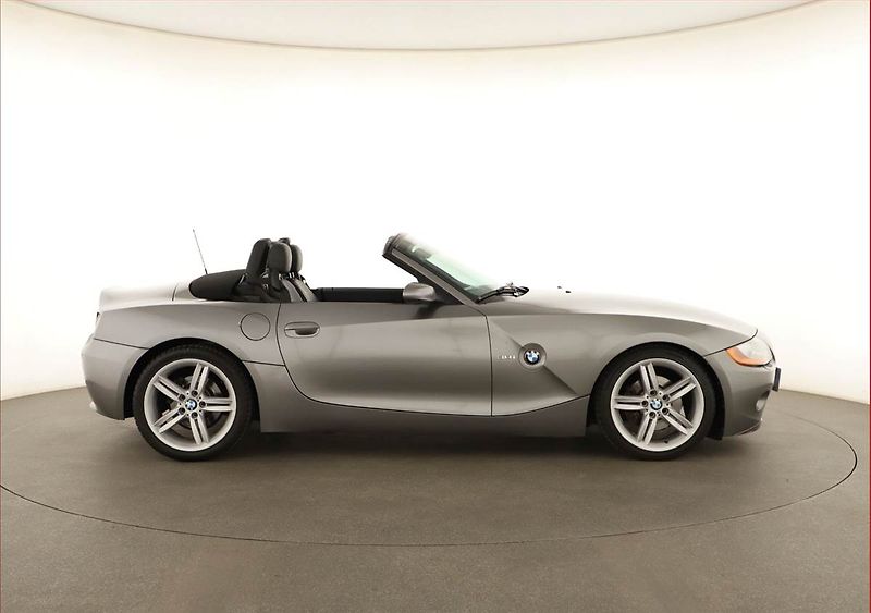 BMW Z4 (2003) 3.0i, Automat, Kůže, Bi-Xenony - fotka 6 z 23