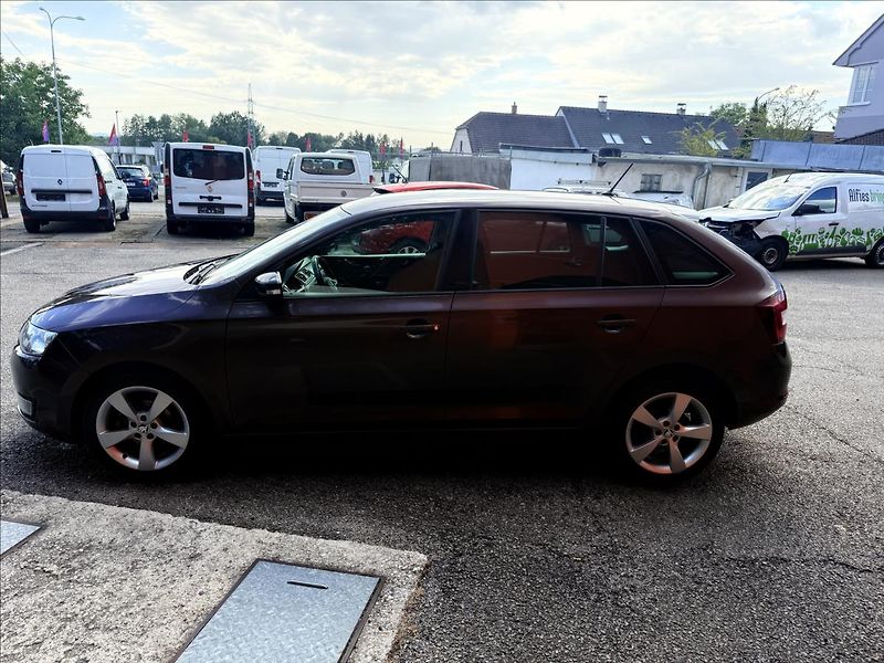 Škoda Rapid 1,2 TSi STYLE PLUS ČR - fotka 8 z 30