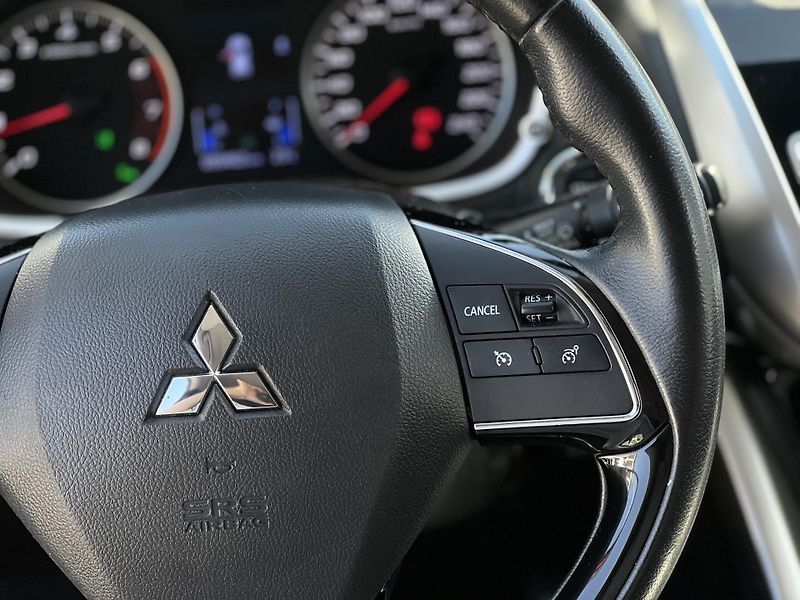 Mitsubishi Eclipse Cross (2020) 1.5 T-MIVEC 120KW - fotka 11 z 24