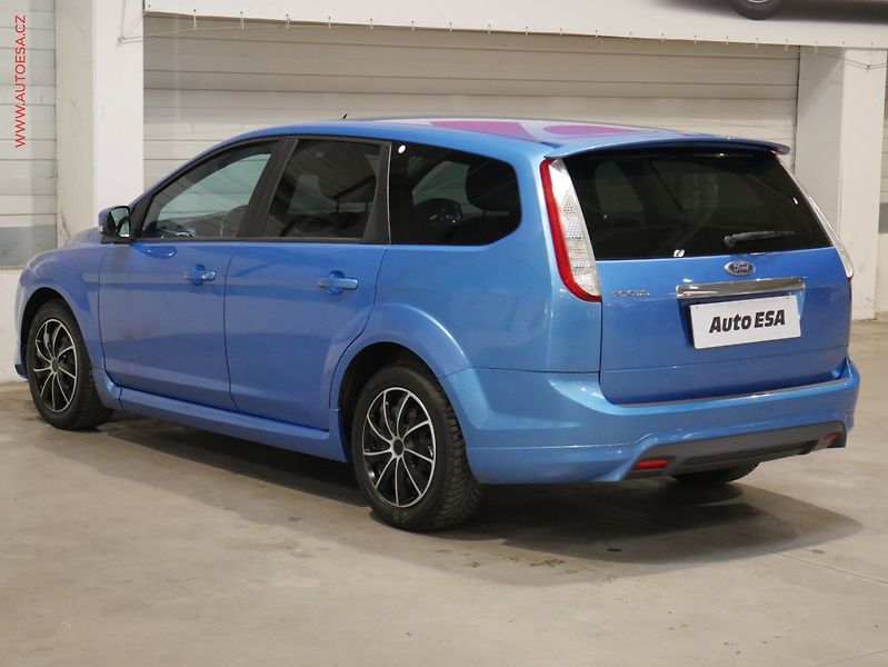 Ford Focus (2008) 2.0i, Klima - fotka 4 z 14