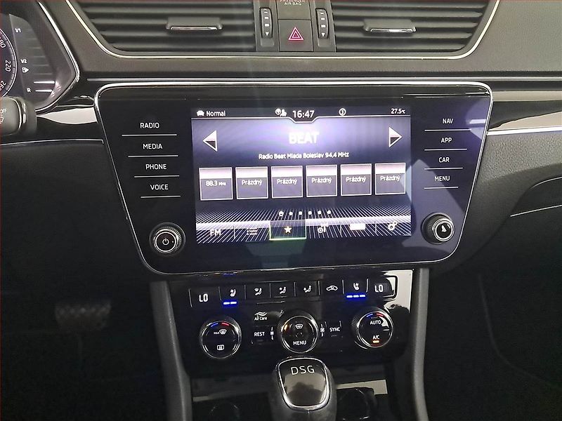 Škoda Superb (2020) Laurin&Klement iV 1.4 TSI PHEV - fotka 12 z 24