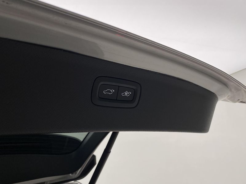 Volvo XC90 B5 AWD BRIGHT PLUS AUT CZ 7m - fotka 36 z 60