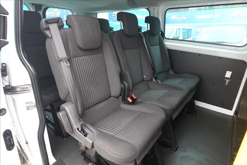 Ford Transit Custom 2,0 TDCI  L2H1 9MÍST KLIMA - fotka 14 z 32