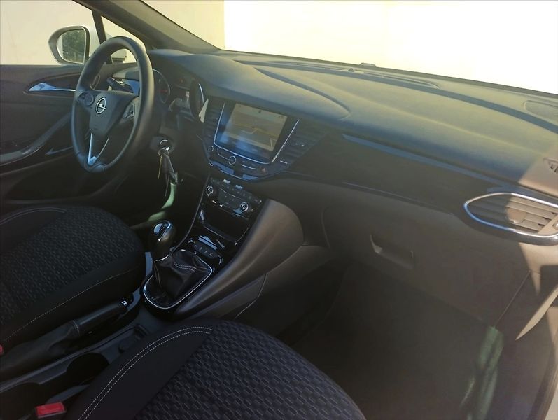 Opel Astra 1,4 Turbo Navi Kamera Tempomat - fotka 27 z 37