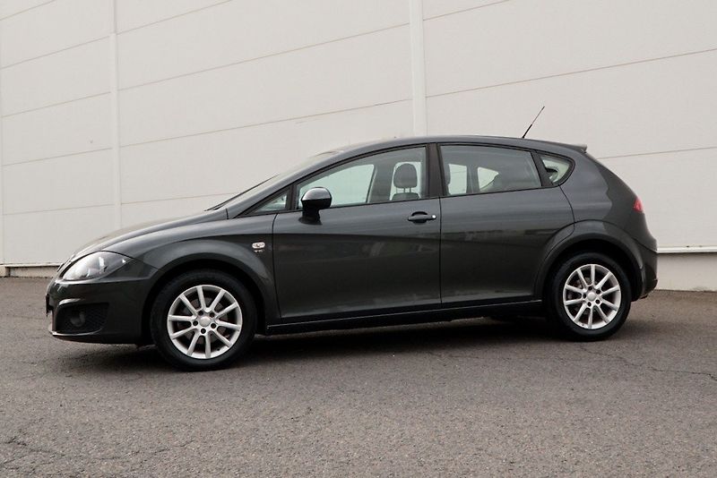 Seat Leon (2011) 1.2 TSi 77kW STYLE - fotka 8 z 28