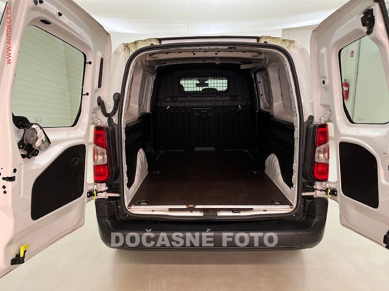 Opel Combo (2022) 1.5CDTi MAXi, 96kW, AC - fotka 7 z 7