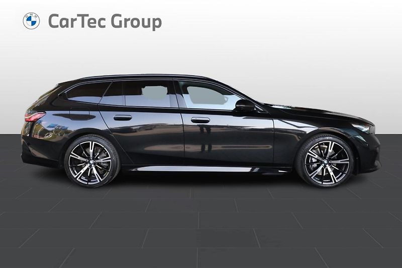 BMW Řada 5 540d xDrive Touring - fotka 4 z 29