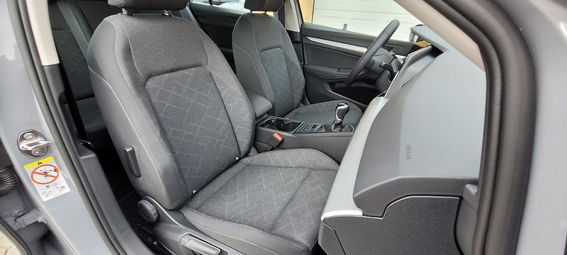 Volkswagen Golf (2021) 8 1,5TSi 96kW Life FuLLeD - fotka 14 z 45